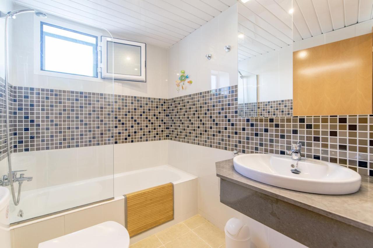 Biniancolla Iris Villa Kültér fotó